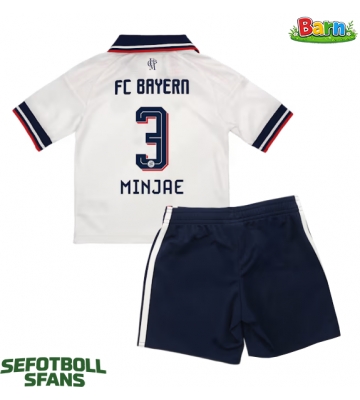 Bayern Munich Kim Min-jae #3 Bortaställ Barn 2026-27 Kortärmad (+ Korta byxor)
